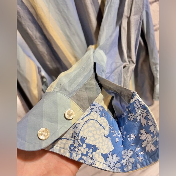 Robert Graham Long Sleeve Flip Cuff Dress Shirt - Picture 6 of 13